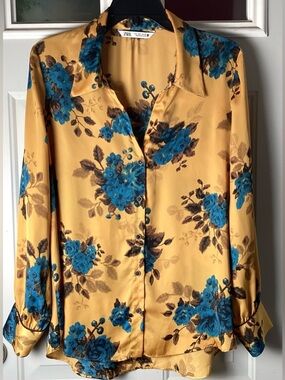 Zara Yellow Button-Down Blouse with Blue Floral Print satin look